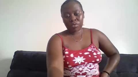 Snapshot of remmy_luna chatting on May 2026 10:42:01 AM Remmy luna online show from May 2026 10:42:01 AM