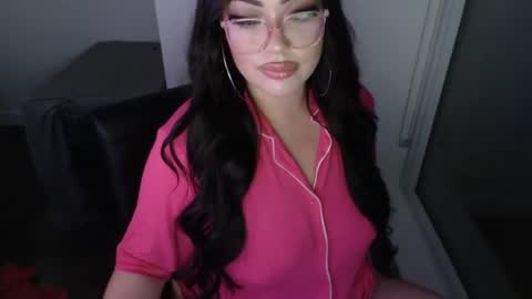 Snapshot of renaebabez chatting on June 2026 06:00:01 AM renaebabez online show from June 2026 06:00:01 AM
