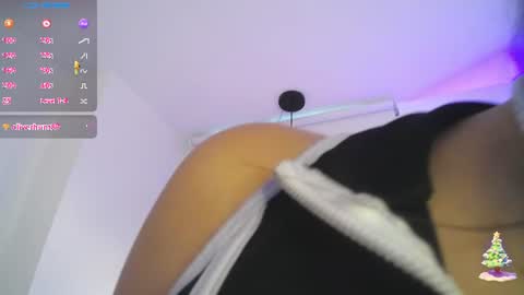 Snapshot of renata_russo chatting on July 2026 08:02:01 PM online show from July 2026 08:02:01 PM