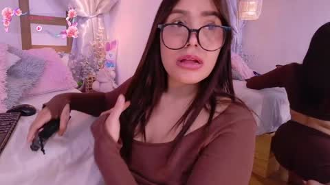 Snapshot of renataleclair chatting on May 2026 04:56:02 PM renataleclair online show from May 2026 04:56:02 PM