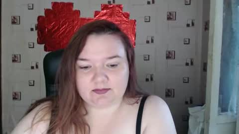 renataoia online show from September 2025 03:35:02 PM