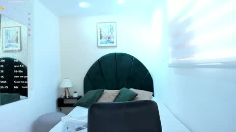 Snapshot of renataruiz_rr chatting on June 2026 11:56:02 AM online show from June 2026 11:56:02 AM