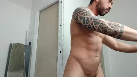 renatocavedon1 online show from October 2025 02:40:02 PM