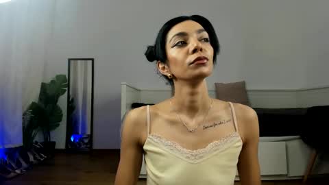 Rena online show from March 2026 05:03:01 AM