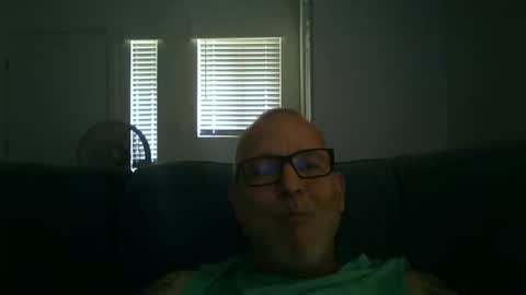 Snapshot of renewaz chatting on February 2026 07:15:01 PM Renewaz online show from February 2026 07:15:01 PM