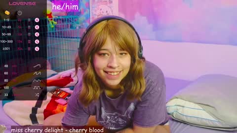 Snapshot of renpuppy chatting on February 2025 04:59:02 AM REN online show from February 2025 04:59:02 AM