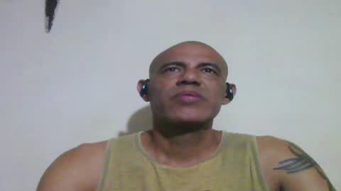 Snapshot of retlam37 chatting on April 2026 04:37:01 AM Walter online show from April 2026 04:37:01 AM