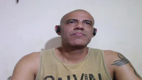 Snapshot of retlam37 chatting on May 2026 05:35:02 AM Walter online show from May 2026 05:35:02 AM