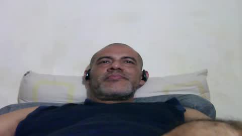 Snapshot of retlam37 chatting on May 2026 05:03:02 AM Walter online show from May 2026 05:03:02 AM