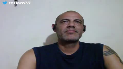 Snapshot of retlam37 chatting on May 2026 04:07:01 AM Walter online show from May 2026 04:07:01 AM