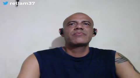 Snapshot of retlam37 chatting on June 2026 04:37:01 AM Walter online show from June 2026 04:37:01 AM