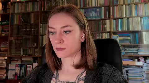 Snapshot of retromarie chatting on April 2026 01:36:01 PM Rie online show from April 2026 01:36:01 PM