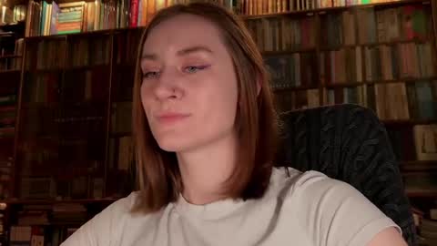 Snapshot of retromarie chatting on May 2026 08:25:01 PM Rie online show from May 2026 08:25:01 PM