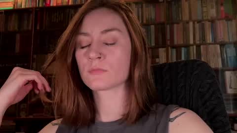 Snapshot of retromarie chatting on May 2026 04:23:01 PM Rie online show from May 2026 04:23:01 PM