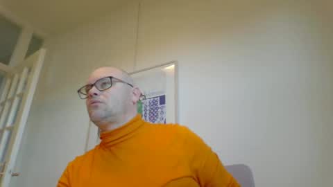 Snapshot of rettie1984 chatting on January 2025 01:14:02 PM Attention whore online show from January 2025 01:14:02 PM