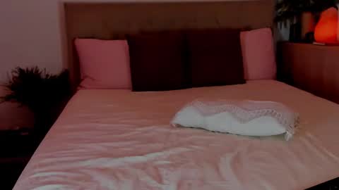 Snapshot of revealyourdarkdesires chatting on January 2026 11:08:01 PM revealyourdarkdesires online show from January 2026 11:08:01 PM