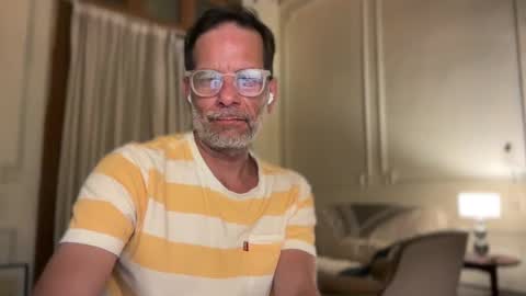 Snapshot of revoiralynch chatting on January 2025 06:30:02 AM SonnyXXX online show from January 2025 06:30:02 AM