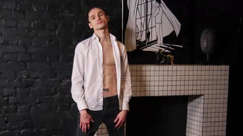 Eugene online show from January 2025 04:30:02 AM