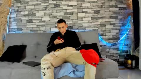 reymasterhot online show from October 2025 07:02:01 PM