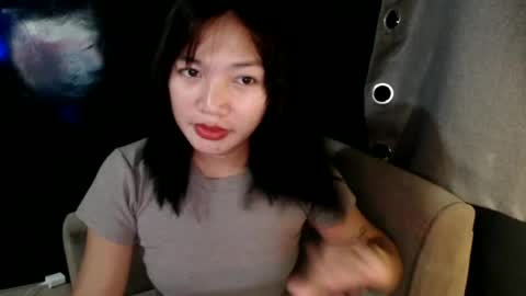 Snapshot of reya18 chatting on June 2026 05:57:01 AM Reya online show from June 2026 05:57:01 AM
