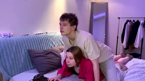 Lola online show from April 2026 10:04:01 PM