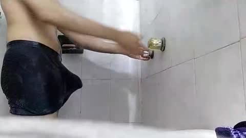 Snapshot of reynspen chatting on October 2025 02:44:01 AM Reynspen online show from October 2025 02:44:01 AM