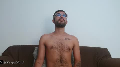 REY PABLO Independent online show from April 2026 10:40:02 PM