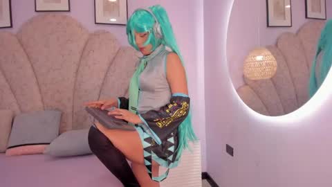 Snapshot of reze_chaw chatting on April 2026 06:43:02 PM Reze online show from April 2026 06:43:02 PM