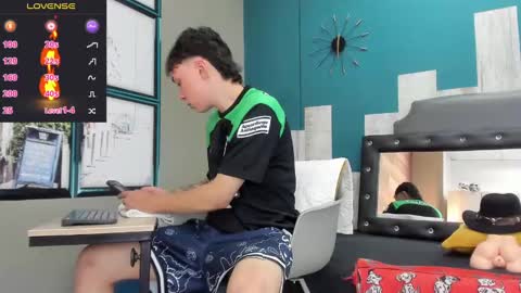 Snapshot of rhaegal_hot chatting on December 2024 03:44:01 PM Rhaegal online show from December 2024 03:44:01 PM