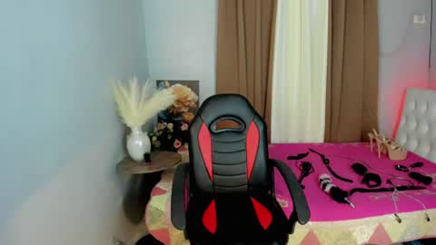 Snapshot of rhea_xoxo chatting on June 2026 04:45:01 AM rhea online show from June 2026 04:45:01 AM