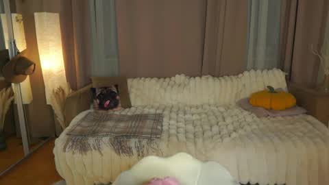 Snapshot of rhebageigel chatting on May 2026 06:25:01 PM Nanami online show from May 2026 06:25:01 PM
