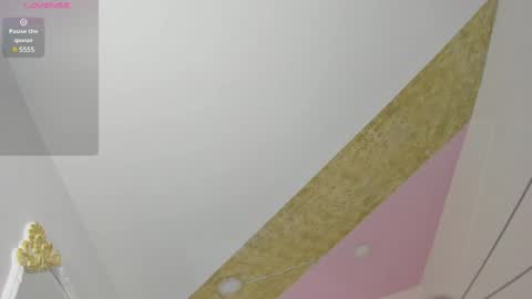 Riana online show from February 2025 05:51:02 PM