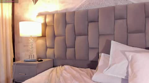 Riana online show from March 2025 11:20:01 AM