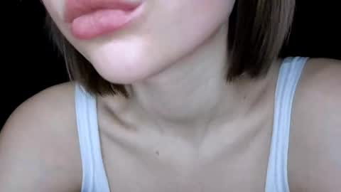 Luna online show from April 2026 06:41:01 PM