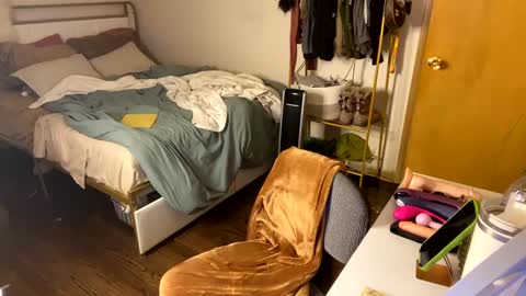 Amber online show from January 2025 07:49:02 AM