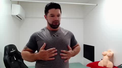 Snapshot of richrolland chatting on December 2025 07:09:01 PM Rickseduction online show from December 2025 07:09:01 PM