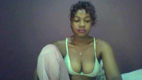 Snapshot of ricie001 chatting on April 2026 12:43:01 PM ricie001 online show from April 2026 12:43:01 PM