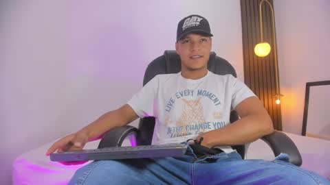 Ricky  online show from December 2024 09:17:01 PM