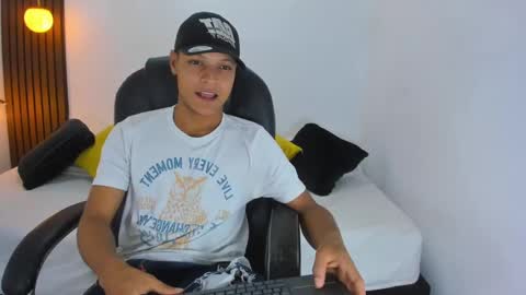 Ricky  online show from February 2025 08:31:01 PM