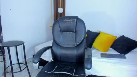 Ricky  online show from February 2025 08:11:02 PM