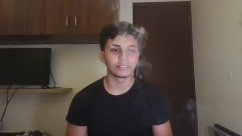 Snapshot of rieuand77 chatting on June 2026 02:12:01 AM Rieu online show from June 2026 02:12:01 AM