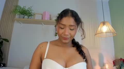 Snapshot of rihanna_sena chatting on February 2026 04:00:01 AM rihanna_sena online show from February 2026 04:00:01 AM