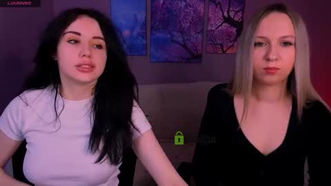 Snapshot of riley_sanders chatting on March 2026 08:11:01 PM Meow online show from March 2026 08:11:01 PM