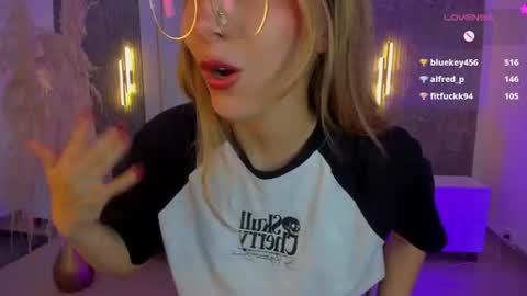 Snapshot of riley_sierra chatting on July 2026 03:03:02 PM Riley Sierra online show from July 2026 03:03:02 PM