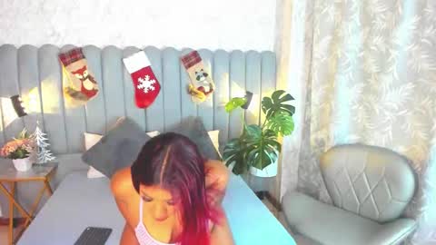 Snapshot of rileyallen01 chatting on December 2025 07:23:02 PM Rilley Allen online show from December 2025 07:23:02 PM