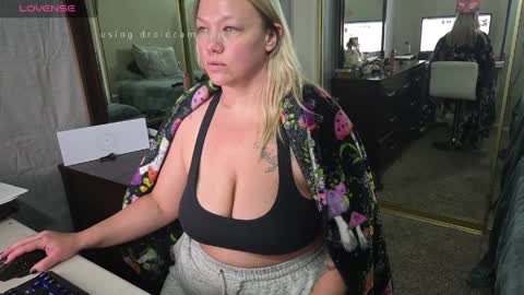 Riley  Logan online show from April 2026 07:11:02 PM