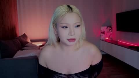 rileymee online show from April 2026 03:17:02 AM
