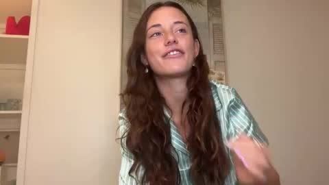 Riley online show from November 2025 05:24:01 PM