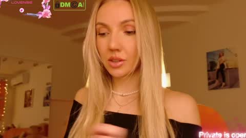 Rina Asty online show from April 2026 05:10:02 PM