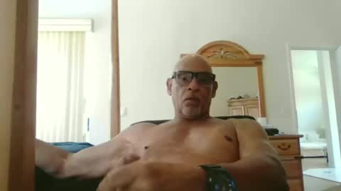 Snapshot of rionel chatting on June 2026 04:09:02 PM RioNel online show from June 2026 04:09:02 PM